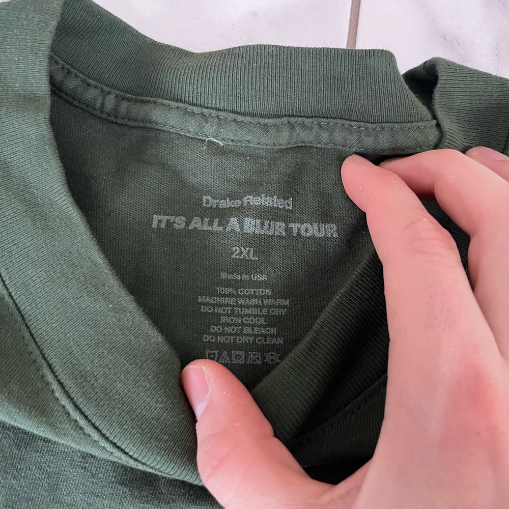 Drake ‘I Like What Drake Likes’ OVO It’s All A Blur Tour Green Baggy Shirt TEE - Picture 3 of 4